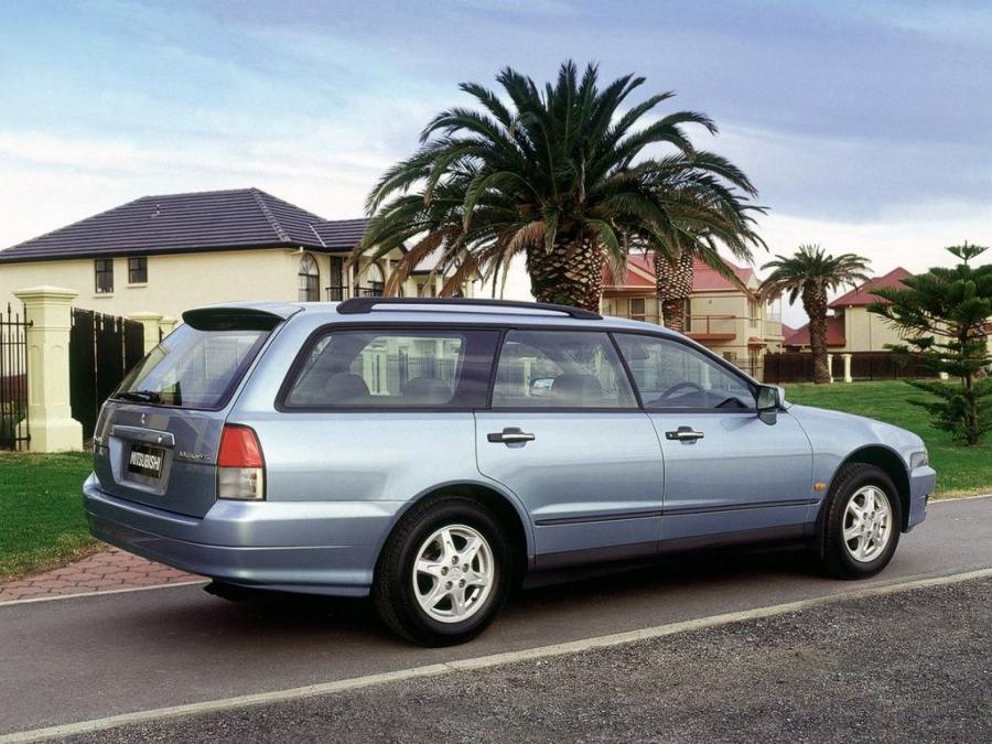  Mitsubishi Magna Wagon 1999 года  (фото 4 из 5)